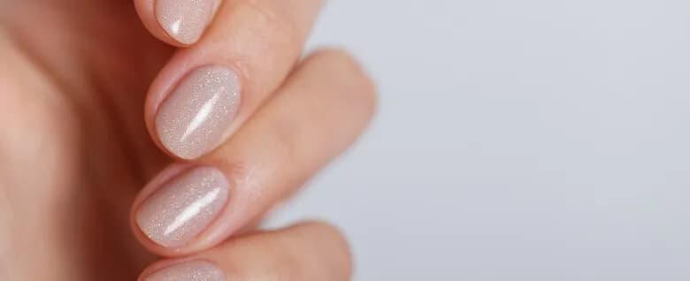 Jak zrobić zdjęcie paznokci, aby wyglądały profesjonalnie i pięknie