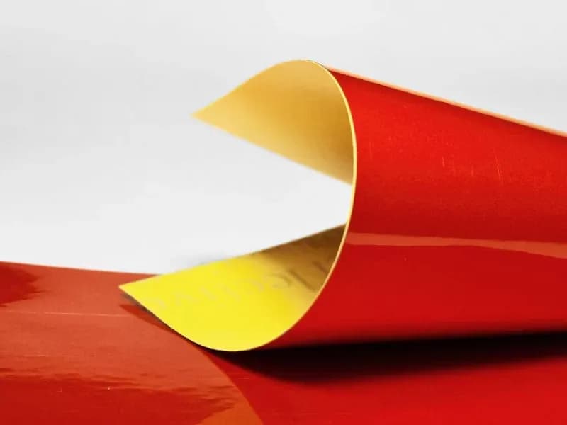 Jak druk na folii odblaskowej zwiększa bezpieczeństwo i widoczność Jak druk na folii odblaskowej zwiększa bezpieczeństwo i widoczność